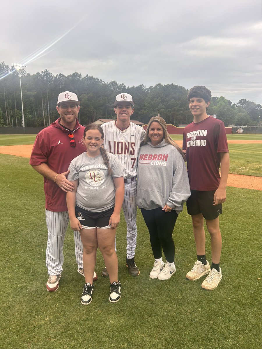 BrodieLewis2028's tweet photo. Last AB of Sophomore season. Thankful for the season I was able to have, teammates, coaches & family. 
Final Stats:
33 GP/138 PA/107 AB
.411 avg/.492 OBP
.941 OPS/.449 SLG
44 H; 22/23 SB
28 RBI/32 R; 20 BB/9 Ks
F% .948 (5 E/97 chances)
Pitching 43.1 IP 7-1 w 5 saves
🥇1st Team All Region; All County