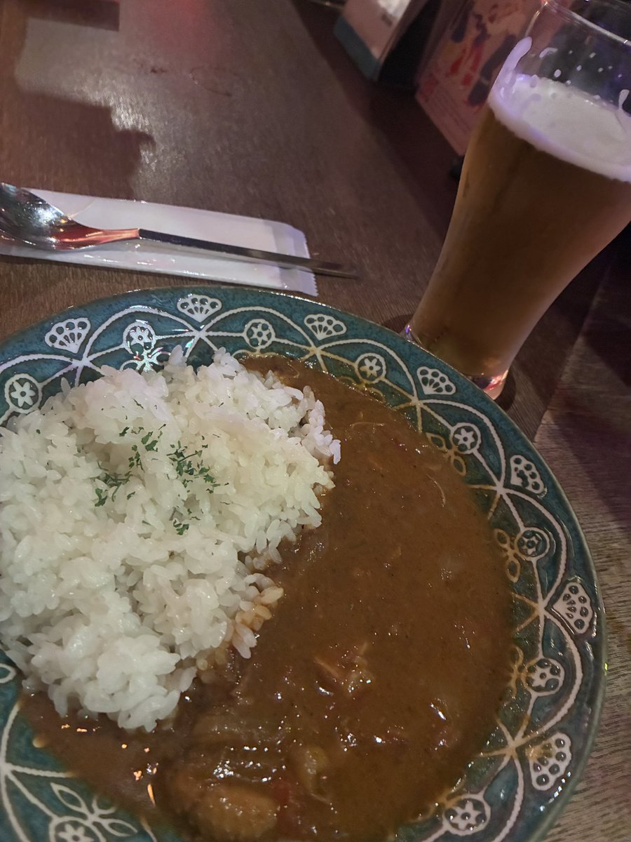 kamacrascope's tweet photo. CUICUIの2人がいる現代夫婦も出るということで
下北沢CLUB251・440・BAR? CCO
『MUSIC DAY 〜下北沢、風が吹く。吹く。吹く。〜』
行ってきました🍺

CCOのカレーも食べた🍛
お知り合いがいっぱいいました◎
GWの下北は人がいっぱいだし
今日は明るいうちに帰宅 https://t.co/xQeWKzt5Hc