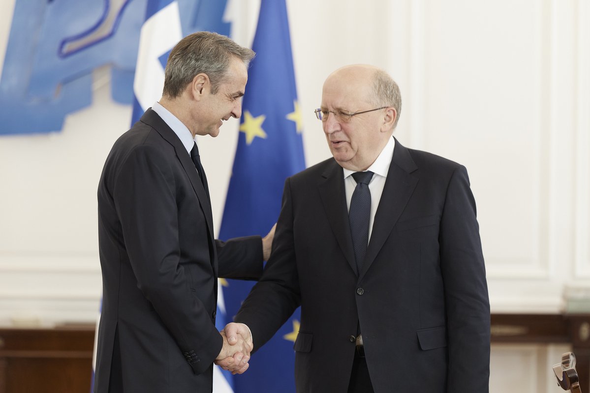Με τον Ευρωπαίο Επίτροπο Άμυνας και Διαστήματος, Andrius Kubilius, συζητήσαμε για τον Οδικό Χάρτη για την ενίσχυση της αμυντικής ετοιμότητας της ΕΕ 2030, αλλά και για την ανάγκη ενίσχυσης και επιτάχυνσης της ευρωπαϊκής αμυντικής βιομηχανίας και παραγωγής. primeminister.gr/2026/05/04/384…