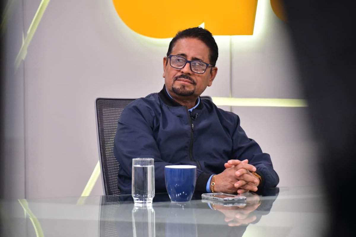 EntrevistaAM tweet media