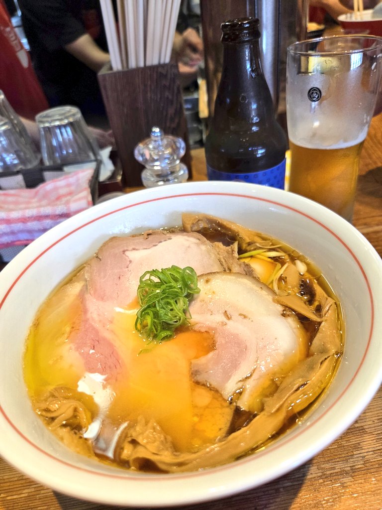 nariri6453's tweet photo. ゴールデンウィーク…
恒例の名店めぐり…
やっぱり…
うんまい。。。

#トイボックス
#麺処晴 https://t.co/CR8YGjooay