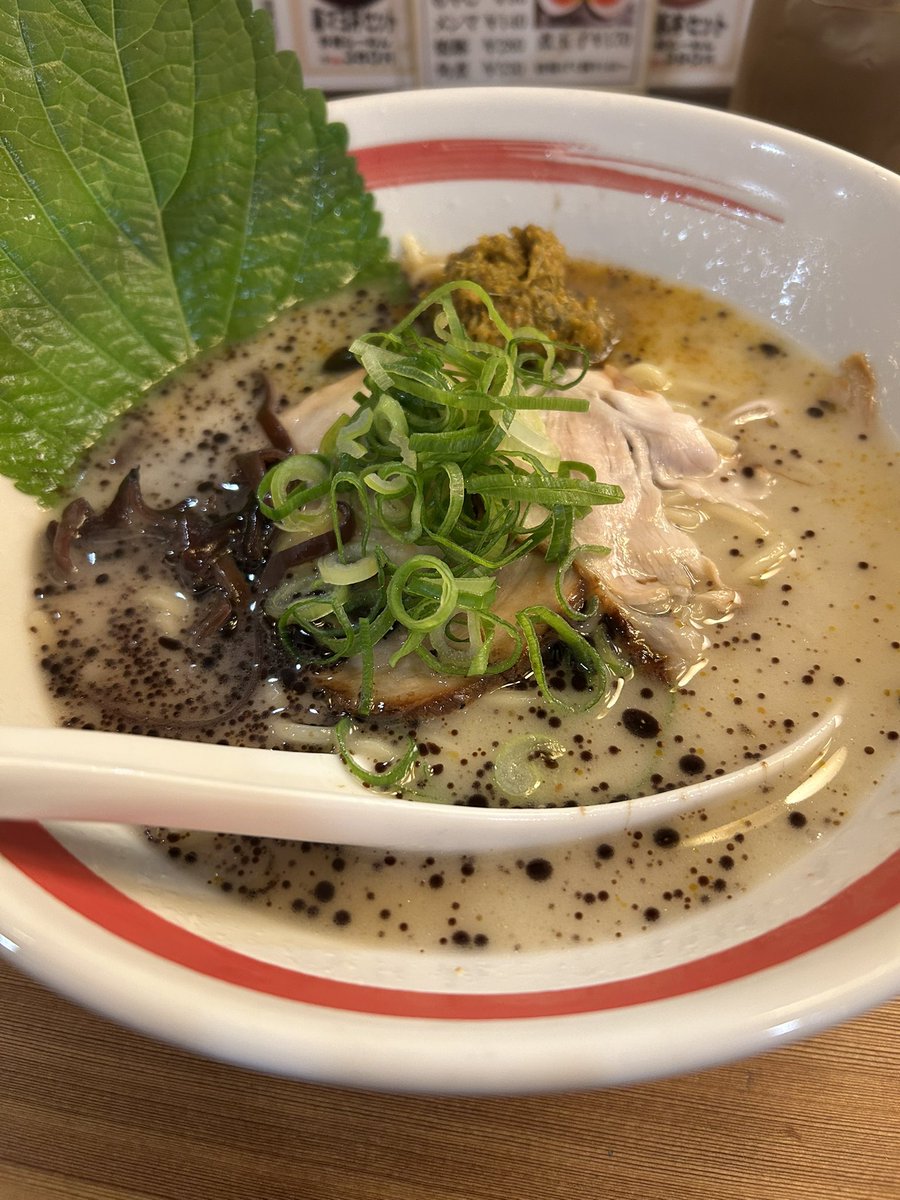 magyaction's tweet photo. 味の濃そうなラーメン食った🍜
あまり濃くなかった👅 https://t.co/hSZKFKOf8r