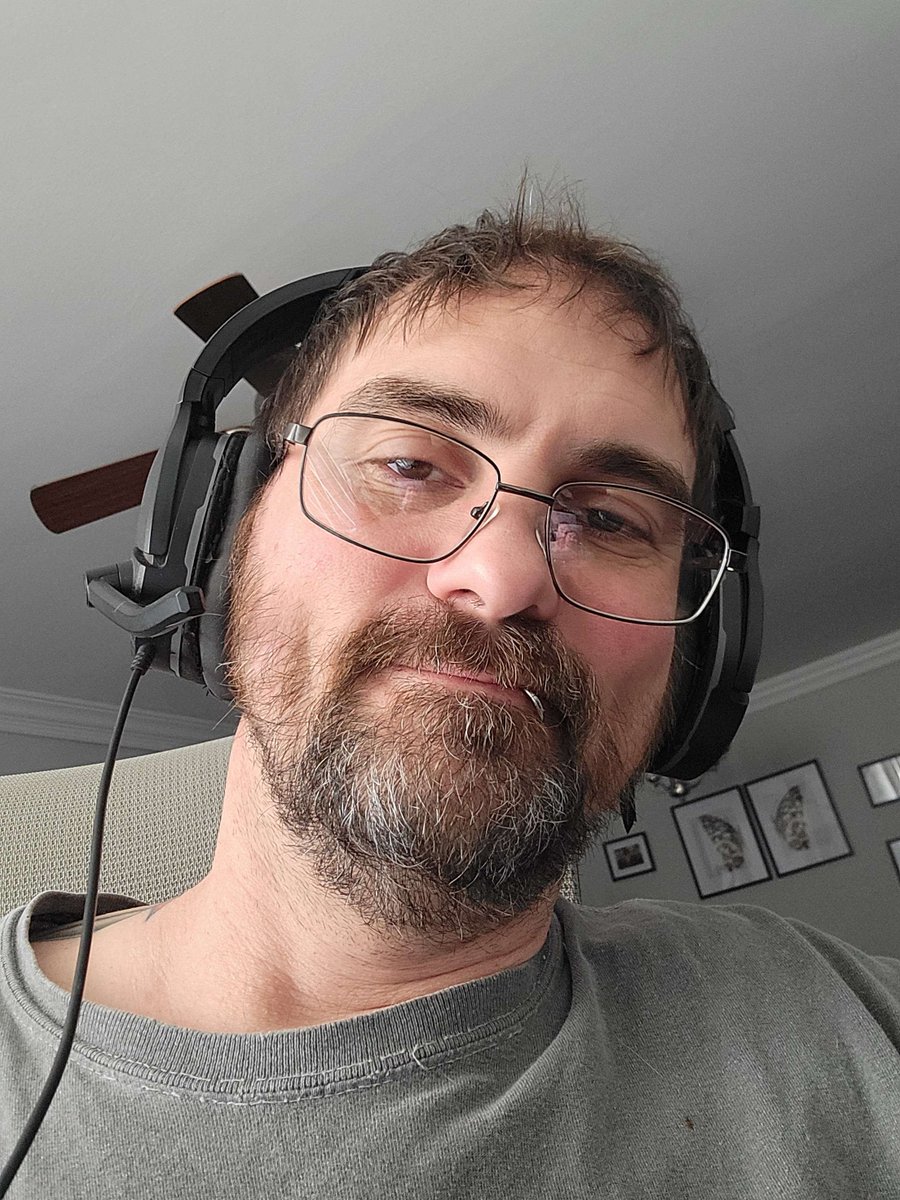 ThatFknGuy4420's tweet image. Afternoon check-in 😹 Cats in full chaos mode while I prep for the stream tonight.  

Streaming at 6PM — probably some fun games. Who’s tuning in later?  

#TwitchStreamer #PS5Gaming #CatsOfX #GamerLife #ContentCreator