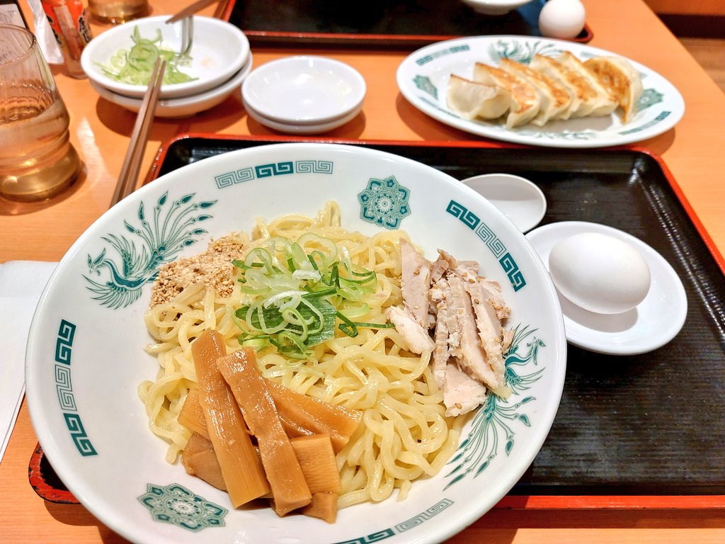 halulun1007's tweet photo. 私のGW最終日はコレで〆
明日からまた頑張るo(｀^´*)
#GCGFラーメン部 https://t.co/HoEfw69vtb