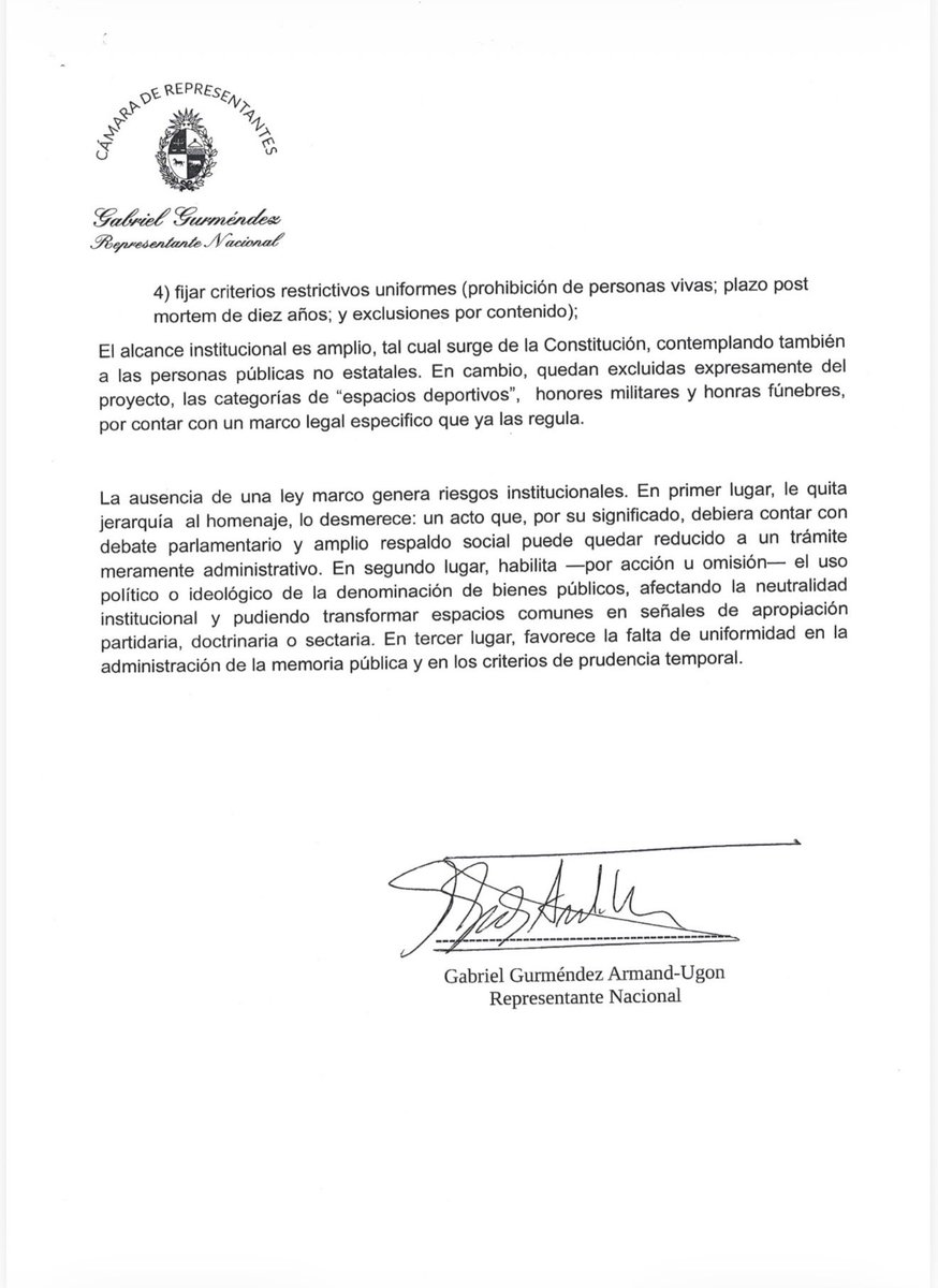 HONORES PÚBLICOS

La Constitución en su artículo 85 dice que solo el Parlamento puede decretar honores públicos. Pero organismos del Estado lo han ignorado y nombrado edificios, salas, colonias y otras infraestructuras públicas por mera resolución administrativa. Presenté un