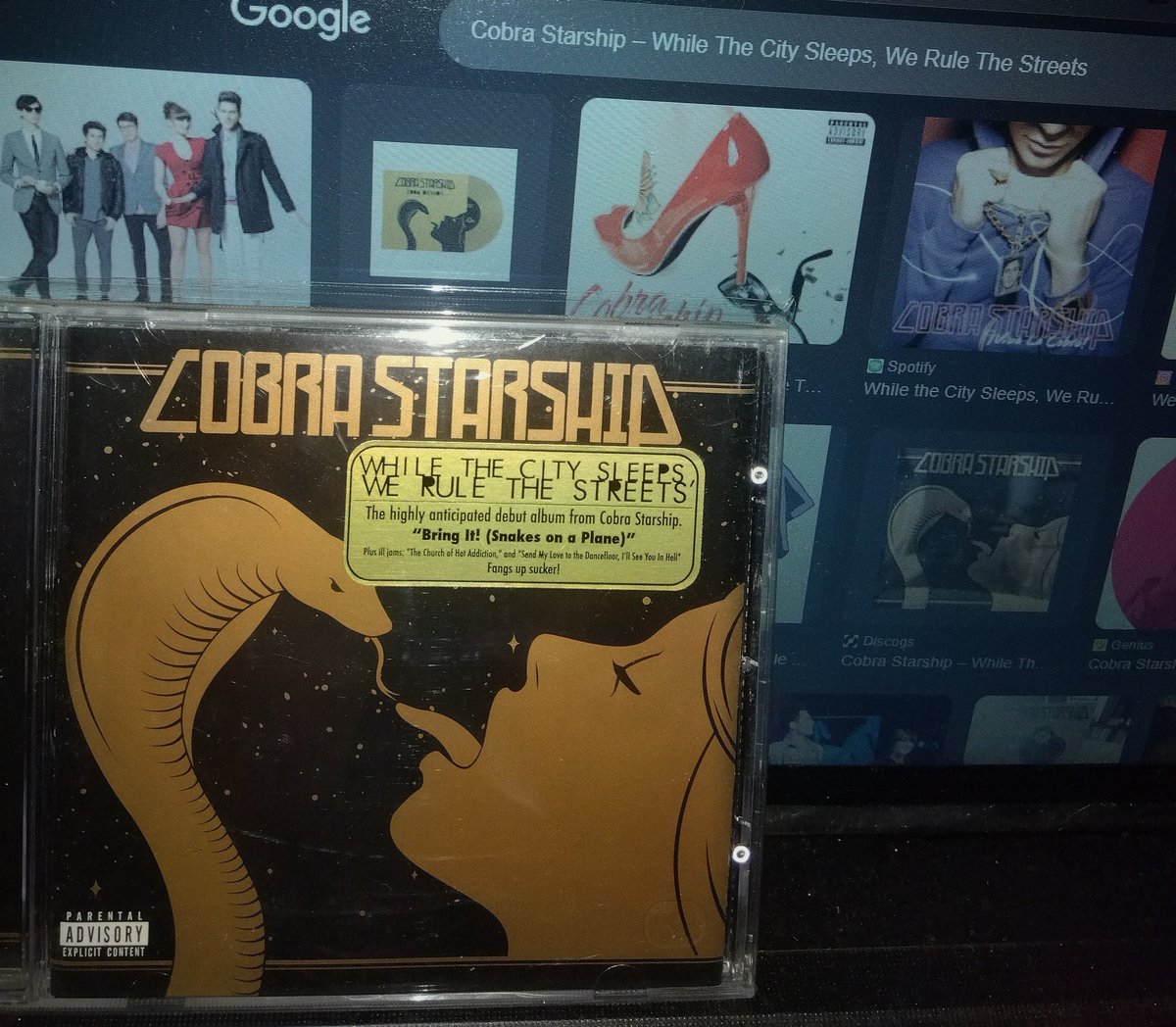 mellozaemon's tweet photo. #CobraStarship🇺🇸(2005-2015)
While The City Sleeps, We Rule The Streets('06)
#Emo #DanceRock #PopPunk
エモ+エレポップ書込で予備知識無し買い
久々Advisoryマーク何で+ちょいエロなのか?
MVの様子から確かにクソガキ臭がする
#TheFaint🇺🇸 辺りに近いかんぢ https://t.co/Y2NR3wSmMY