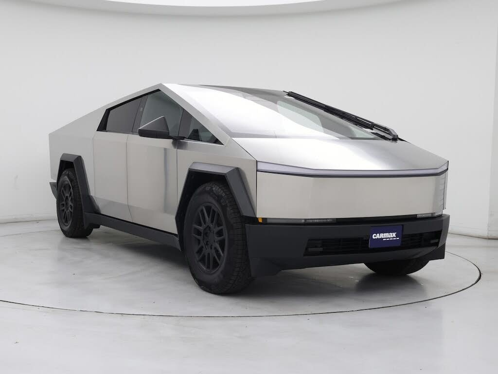 starxpeed9's tweet image. I think this Tesla Cybertruck is a futuristic and unique vehicle! #Cybertruck #Tesla #ElectricVehicle