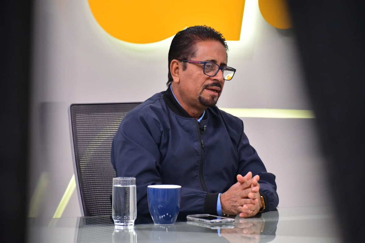 EntrevistaAM tweet media