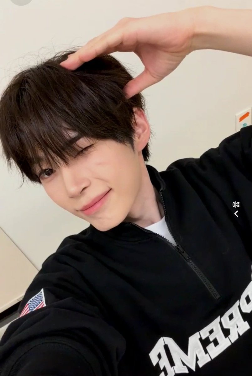 말랑ʕ•-•ʔ tweet media