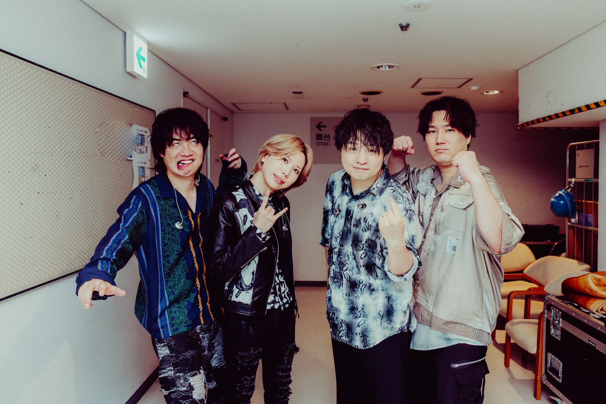 Official髭男dism tweet media