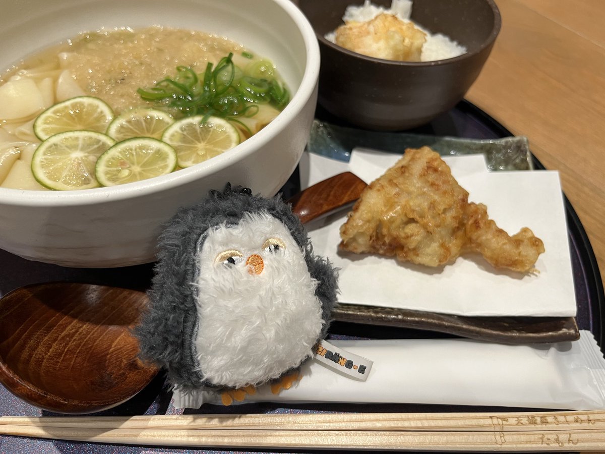 sora_20230311's tweet image. 【名古屋旅行記⑫】
初日のリベンジでつばめパンへ‼︎
テイクアウトでオムレツサンドを注文🍞
その足で念願のきしめんを食べに駆け込み、終了。
たくさん食べて、たくさん遊んで、名古屋を大満喫🔥
EXO &amp;amp;エリのみなさんありがとうございました♡♡

 #EXO #weareone
#EXhOrizon
#EXhOrizon_in_JAPAN