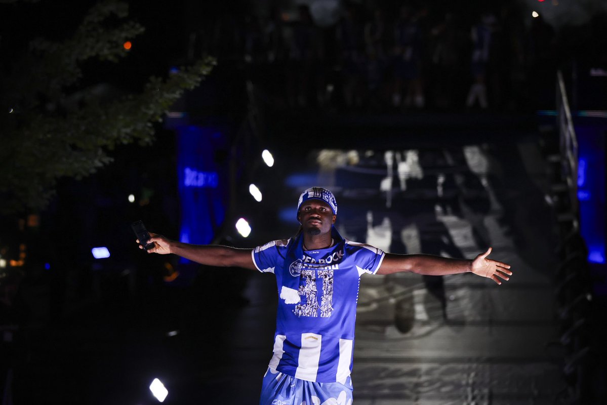 officialSkmania's tweet image. Wwwwssssssss in the chat!!!! 🗣️

Unto the next 🤝🏾

#porto #champions