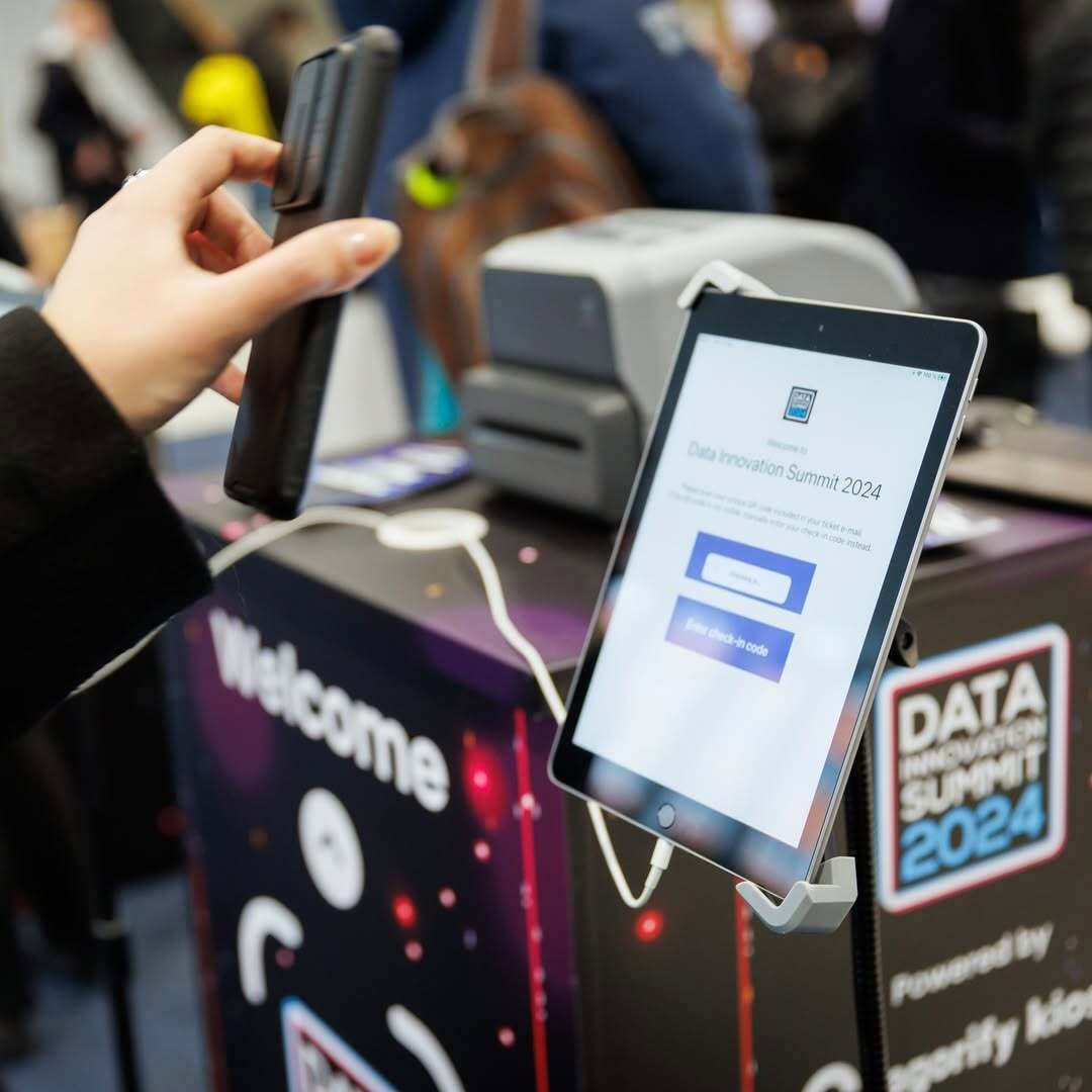 AgorifyAB's tweet photo. 🗣️ “We’ll just handle check-in manually.”

20 mins later: crowds, chaos, stressed staff 😬

With Agorify:
Fast check-in. Instant badges. Zero hassle 😎
👉 Choose smarter check-ins: https://t.co/2ZCRSYrPZk

#agorify #eventtech #eventmanagement https://t.co/Xkg8qMuRzT