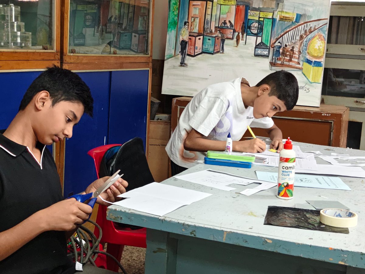 RamanCentre's tweet photo. 🎨 Creative Science Workshop (Batch 2 – Day 1)! Creativity meets hands-on experiments 🔬🌈
At @RamanCentre, a unit of @ncsmgoi @MinOfCultureGoI 

#CreativeScience #STEM #RamanScienceCentre https://t.co/eFfXSxyTGM