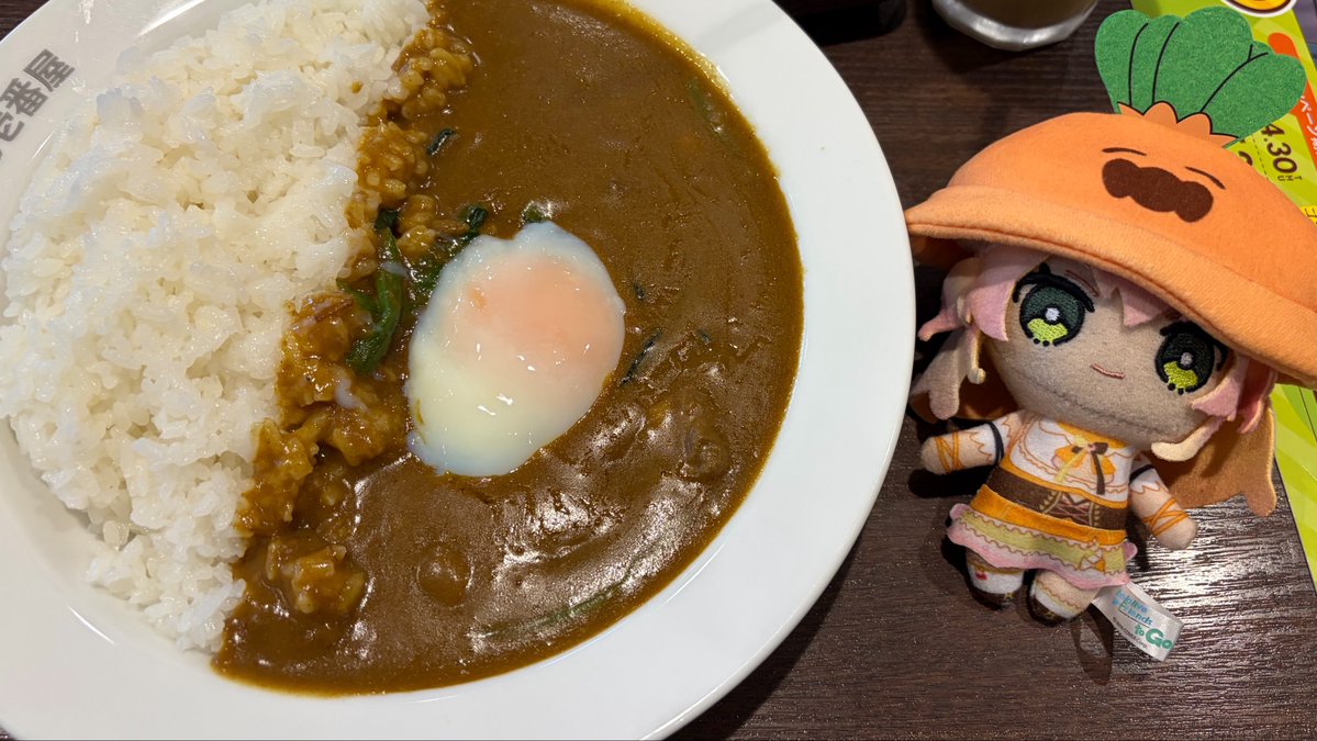 今日は月曜日だもんな！
そりゃもう行くしかねぇ！
CoCo壱番屋に！
もちろん、
月曜も大盛況！奏の華麗なカレー
食べますよ
 #スバなで見守り中