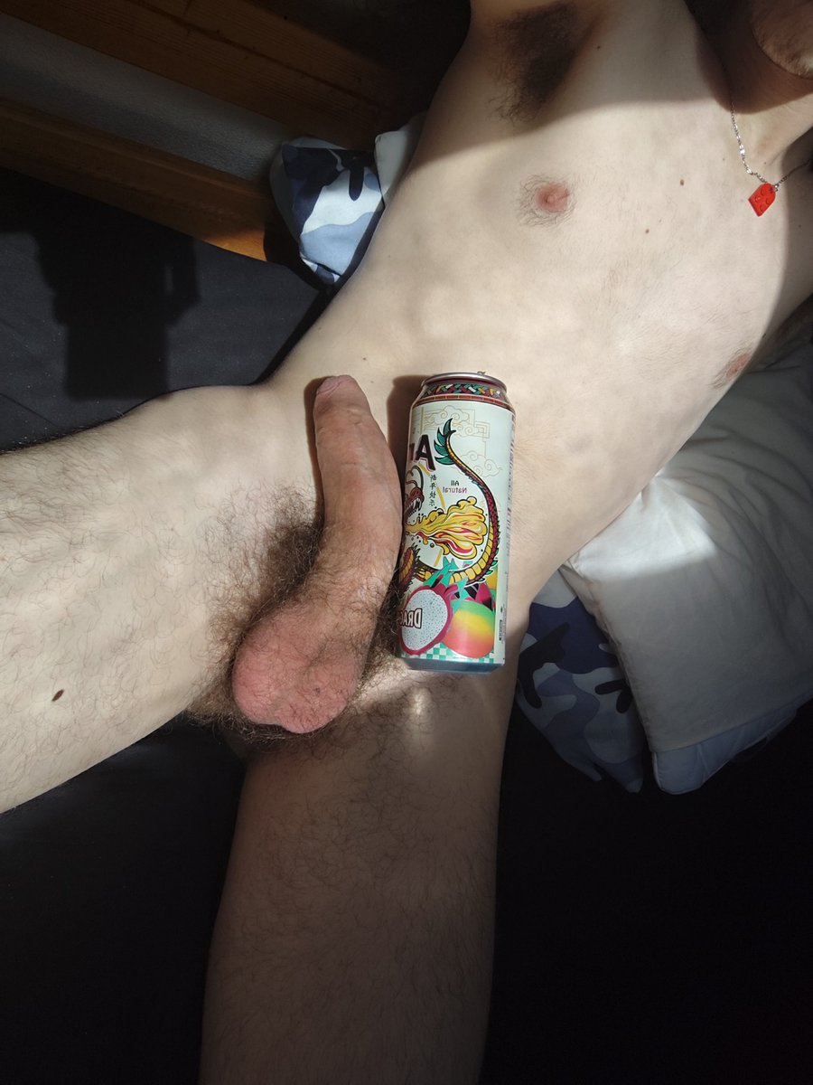 odddtomOF's tweet photo. Got my hands on an American can (they're bigger!) and just had to do a size comparison https://t.co/YOc1nwFlCy