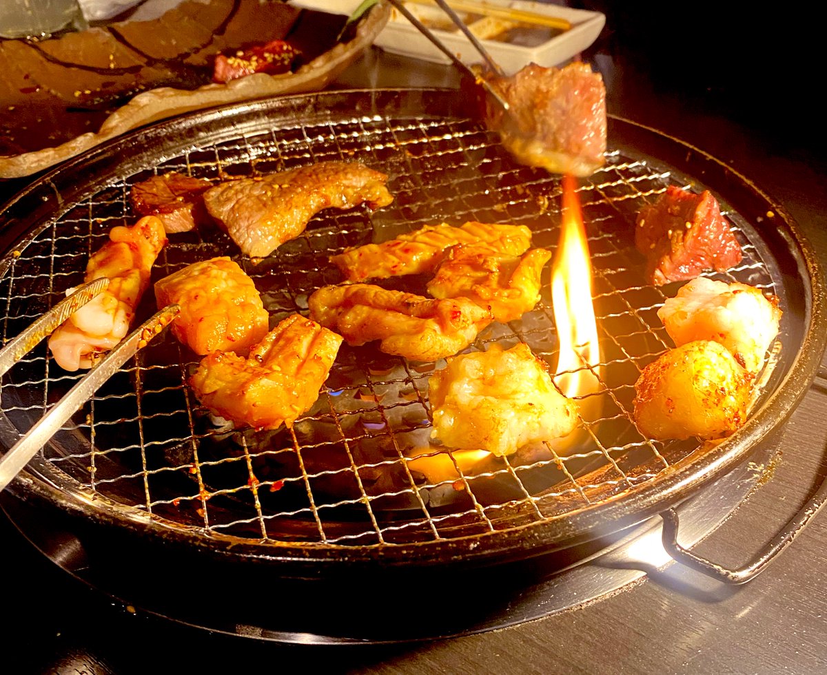 SkVegetable's tweet photo. 鶴橋での焼肉は最高やね😊 https://t.co/Ps3yw94IBJ