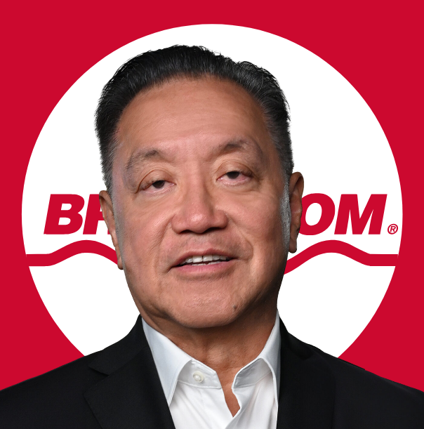 qualtrim's tweet photo. "Next quarter, we expect AI revenues to represent 70% of our total growth."

– Hock Tan, Broadcom CEO

Broadcom's AI chip revenue grew by +106% YoY and just guided for +140% YoY next quarter.

Forward Multiple: 27x earnings.

$AVGO https://t.co/zpKPpLy4dD