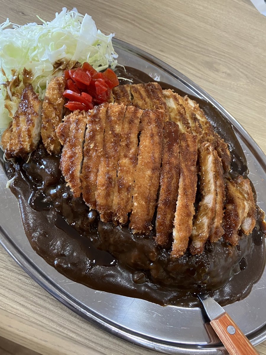tempra0717's tweet photo. 皆さんおヒサ🫡
ゴールデンウィーク初稼働‼️
他の休みもありましたがお出掛けしてました😉

もちろん女神のカフェテラスを打ちましたが...撃🔥沈🔥
昼にゴーゴーカレーで特大カツカレー食べたけど🍛別に意味無かったw
帰りに岐阜タンメンも食べて🍜カロリーだけは摂取しました🫃

-82k💸うん◯ねるわ。 https://t.co/0u9rgYzuN1
