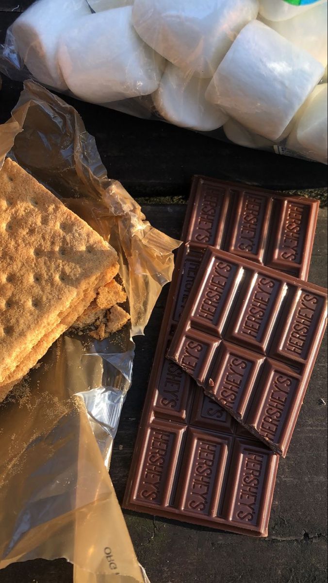 Kay42573's tweet image. ˏˋ°•*⁀➷
Build your own smore's -themed dessert bowl! ⛺🍫
➯ a foodpoll mainly for #edtwt ღ
➯cals don't count here! ᵕ̈
🏷: #interactivethread #interactive #ricecakestwt #poll #foodtwt #anatwt #thisorthat #onlychooseone #dessertbowl #foodpoll #distraction #shedtwt #edtwt