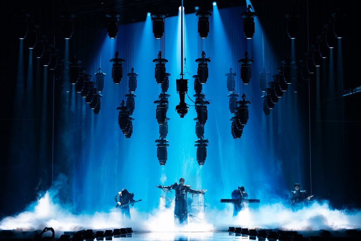 crnajutra's tweet image. LAWINA TIME! Sve je perfektno wow🇷🇸 #eurovision #eurovision2026 #serbia #lavina