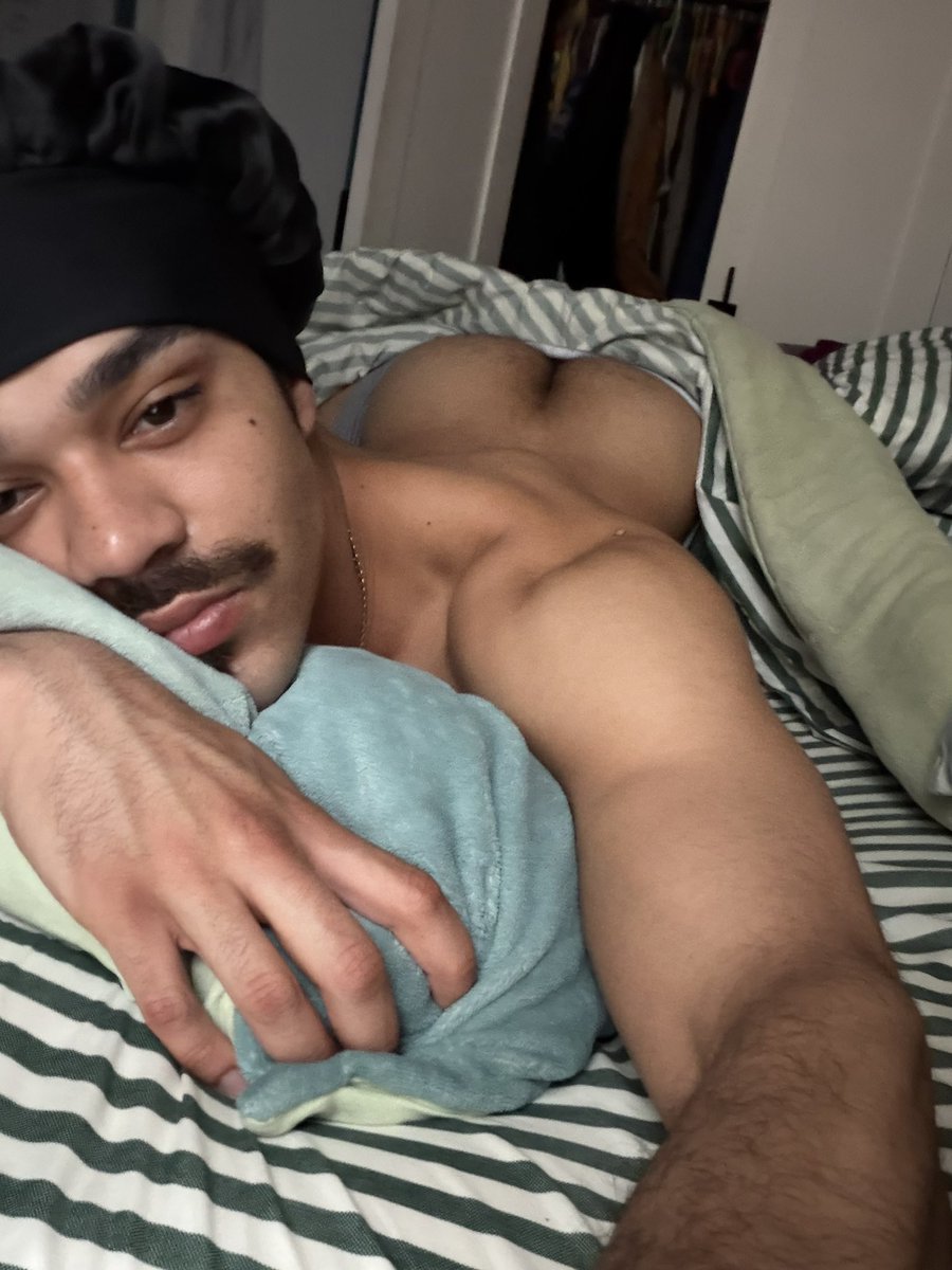 DerekClineXXX's tweet photo. 🌞 https://t.co/MiSCAbPYQ8