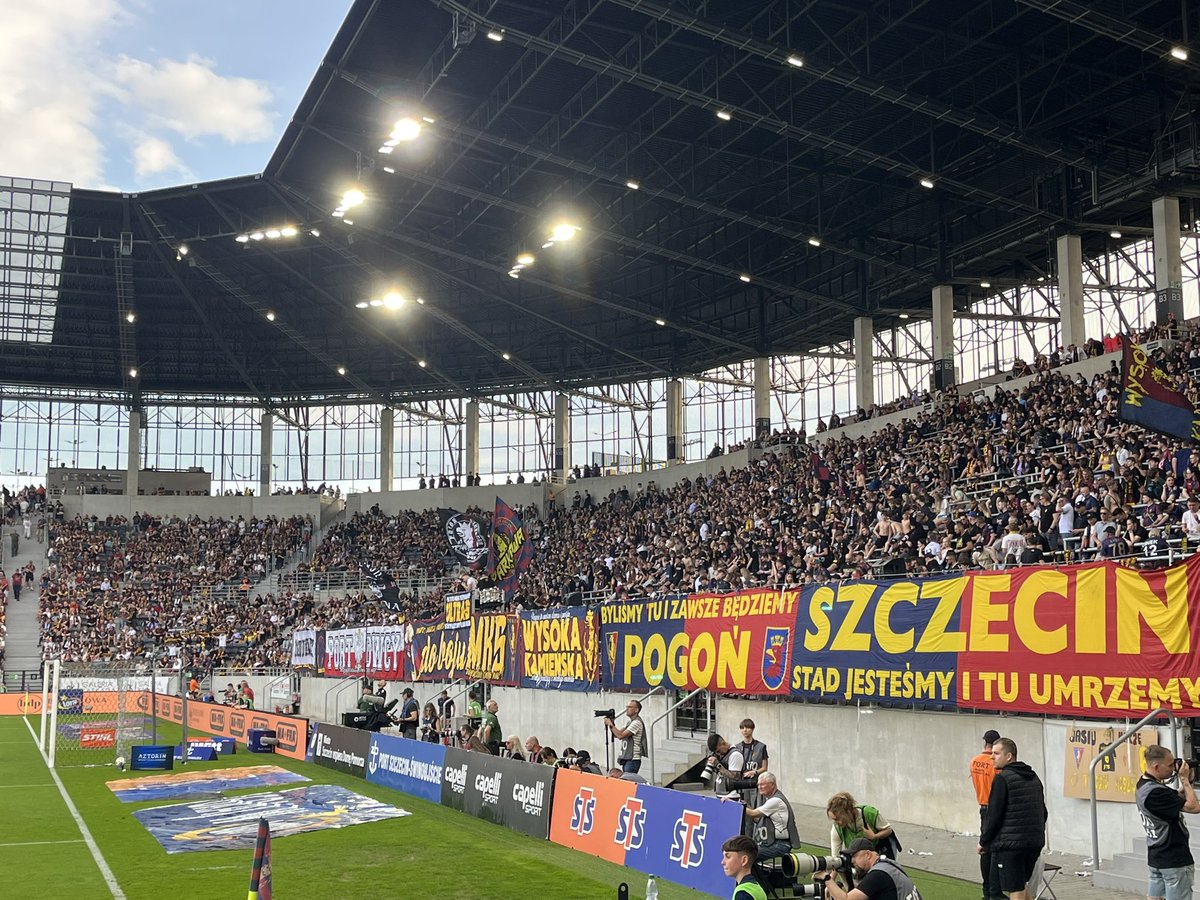 StadiaPoliticaTours tweet media