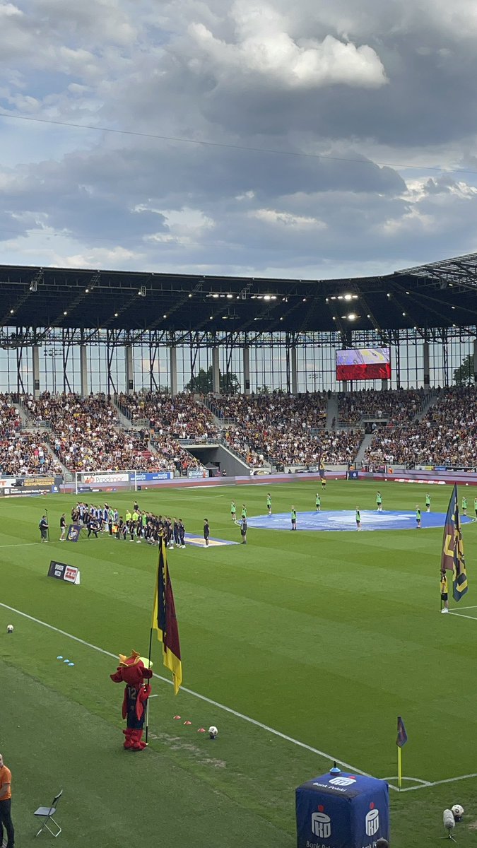 StadiaPoliticaTours tweet media