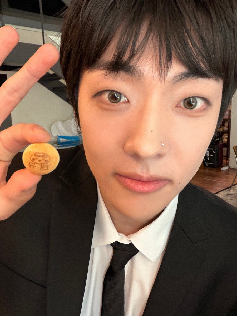 유스 tweet media