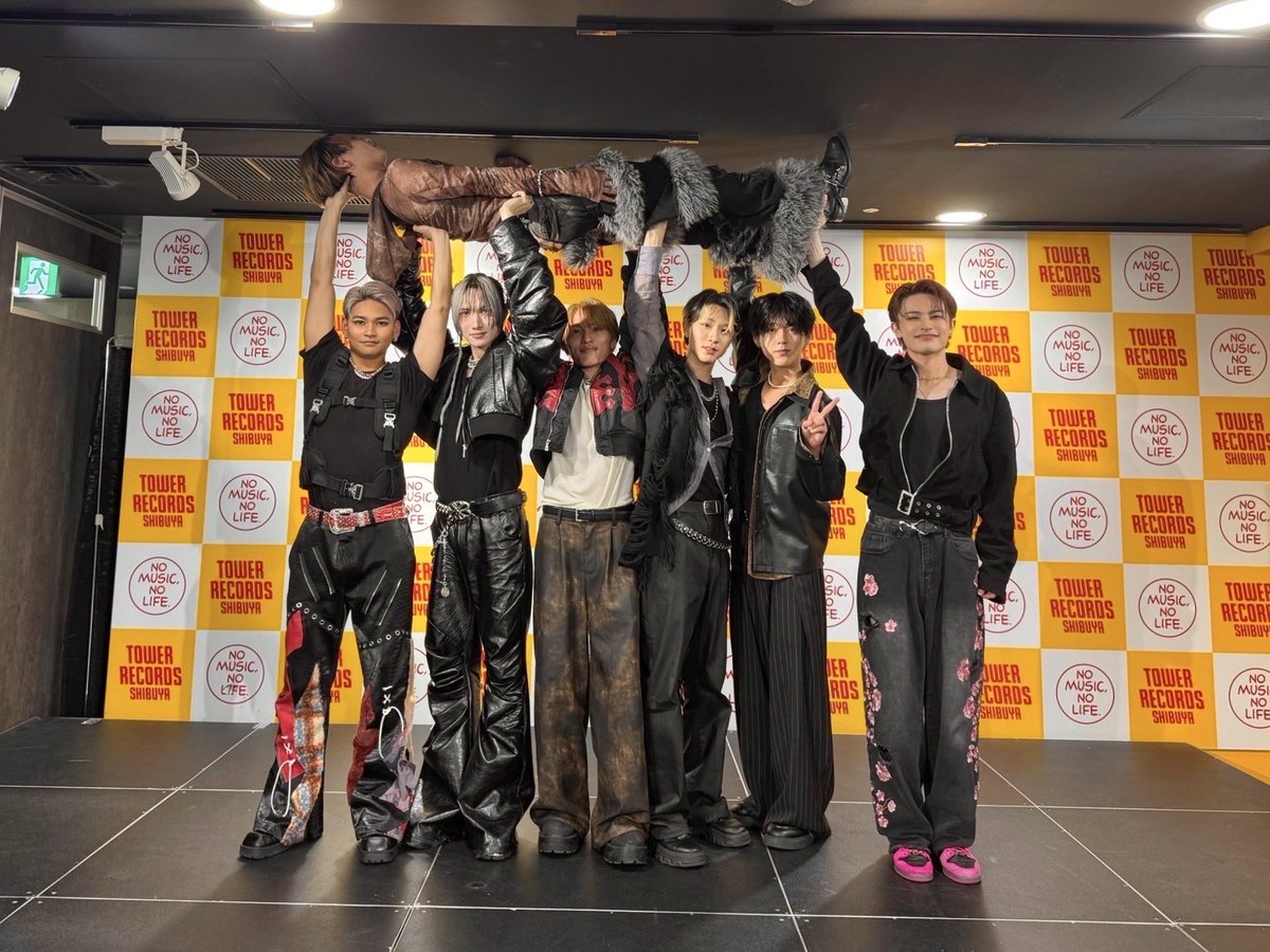 Seven Deuce （セブンデュース） (@seven_deuce_OA) / Posts and