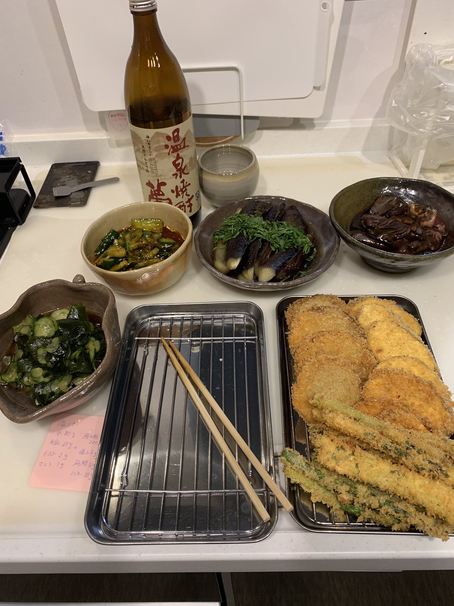 flyrodderdon's tweet photo. 晩の飯
明日外食やと思うんやけど…作りすぎた…揚げすぎたw https://t.co/HQvXUhEyk5