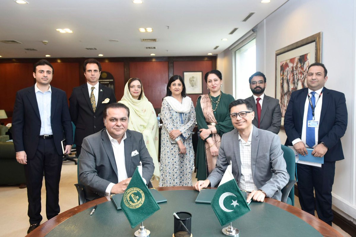 unwomen_pak's tweet photo. A step forward for gender equality in Pakistan 🇵🇰

UN Women &amp; @PIPS_GOV join forces to advance gender-responsive governance, strengthen women’s leadership, and promote inclusive, accountable parliamentary systems.

#ForAllWomenAndGirls #GenderEquality https://t.co/IKpy1ad5dy