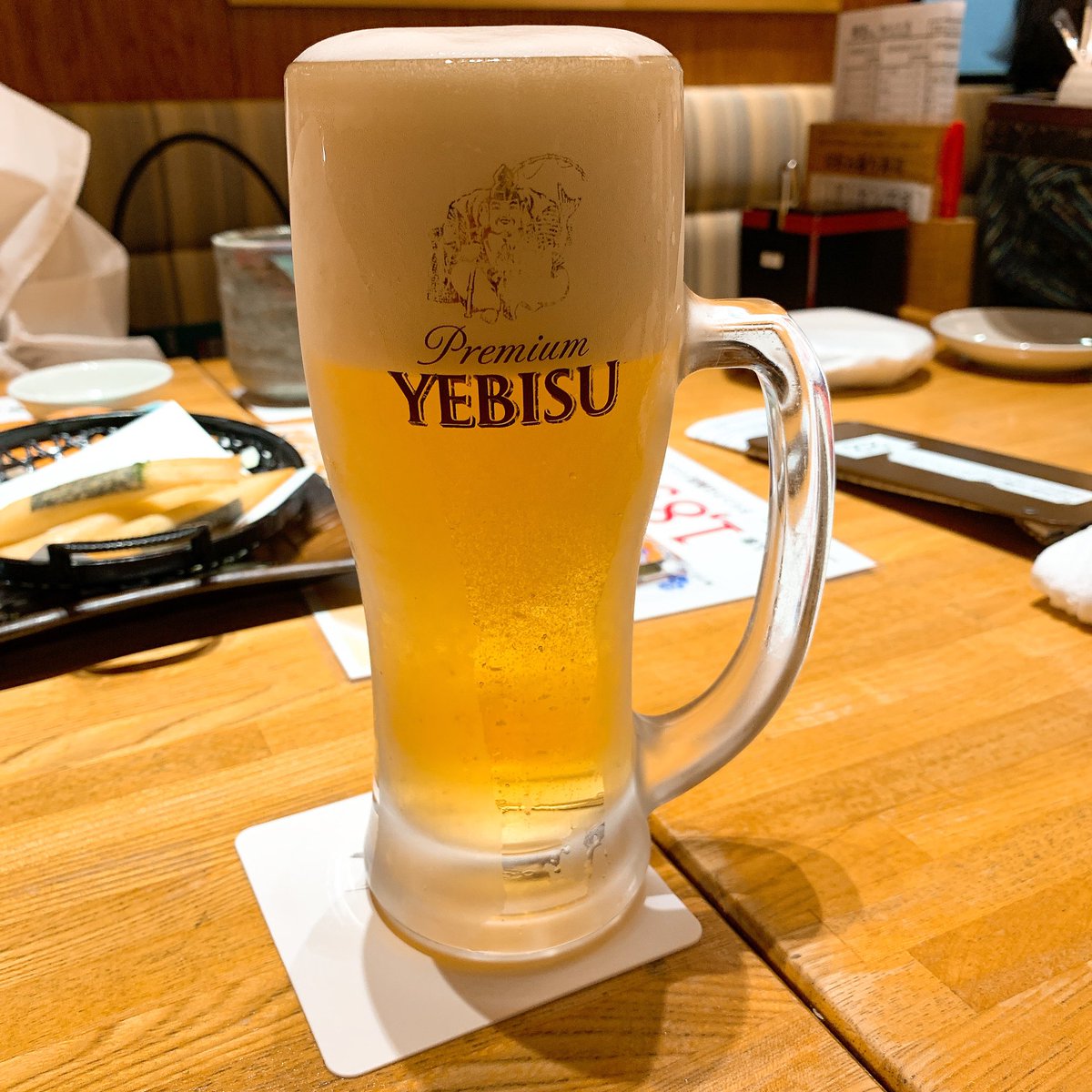 barock8888's tweet image. エビスビールなう。ふう。

今日は知り合いの先生の紹介で下北沢へ劇を観に行って来ました。

演者の方々の表現を観ていつもと違う休日を楽しめました！
(下北沢も雰囲気楽しめました)
ありがとうございました♪

飲みます😊

#beereveryday 
#BEER 
#かーんず企画
