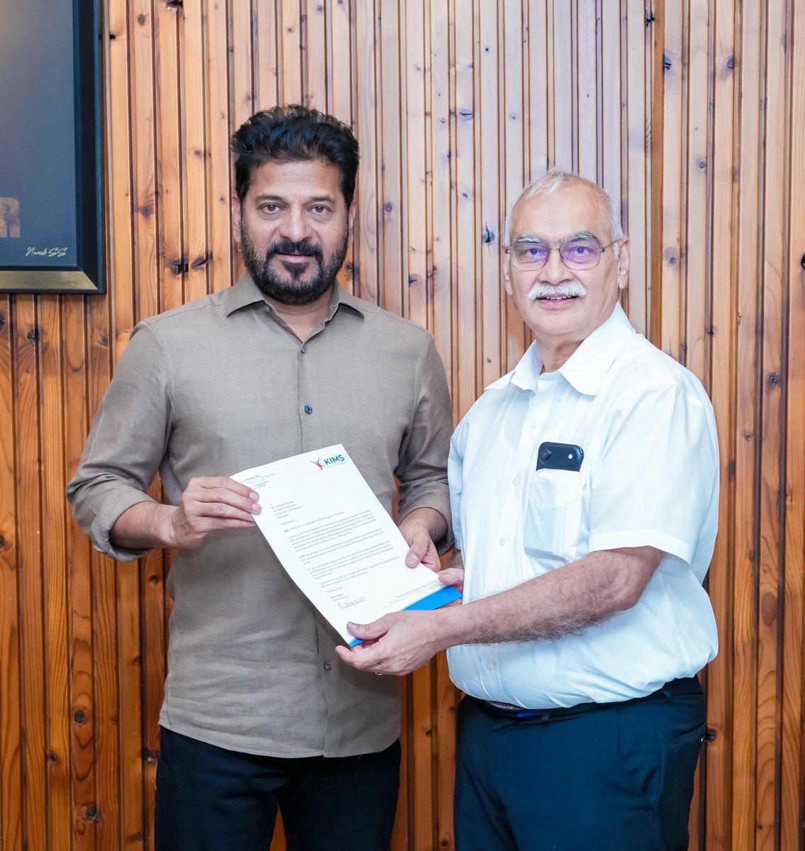 revanth_anumula's tweet image. శ్రీ భాస్కర్ రావు కలిసి KIMS నూతన ఆసుపత్రి ప్రారంభోత్సవానికి ఆహ్వానించారు.

#telanganahealthcare #KIMSHospital #Telangana