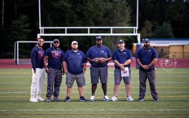 CoachEJohnson1's tweet photo. 4/29/25 the coaching community lost a aspiring young mentor , Tre I can't believe it's already been a year since the good lord took you from us. Please keep that infectious smile smiling down on all of us. 

Rest easy TB https://t.co/eR5BogWeGD