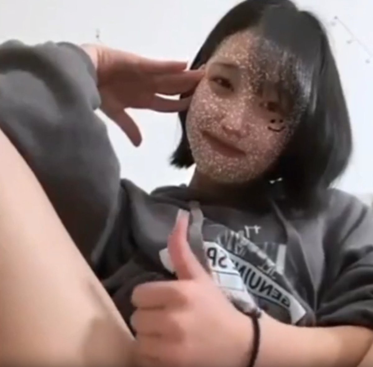 るな tweet media