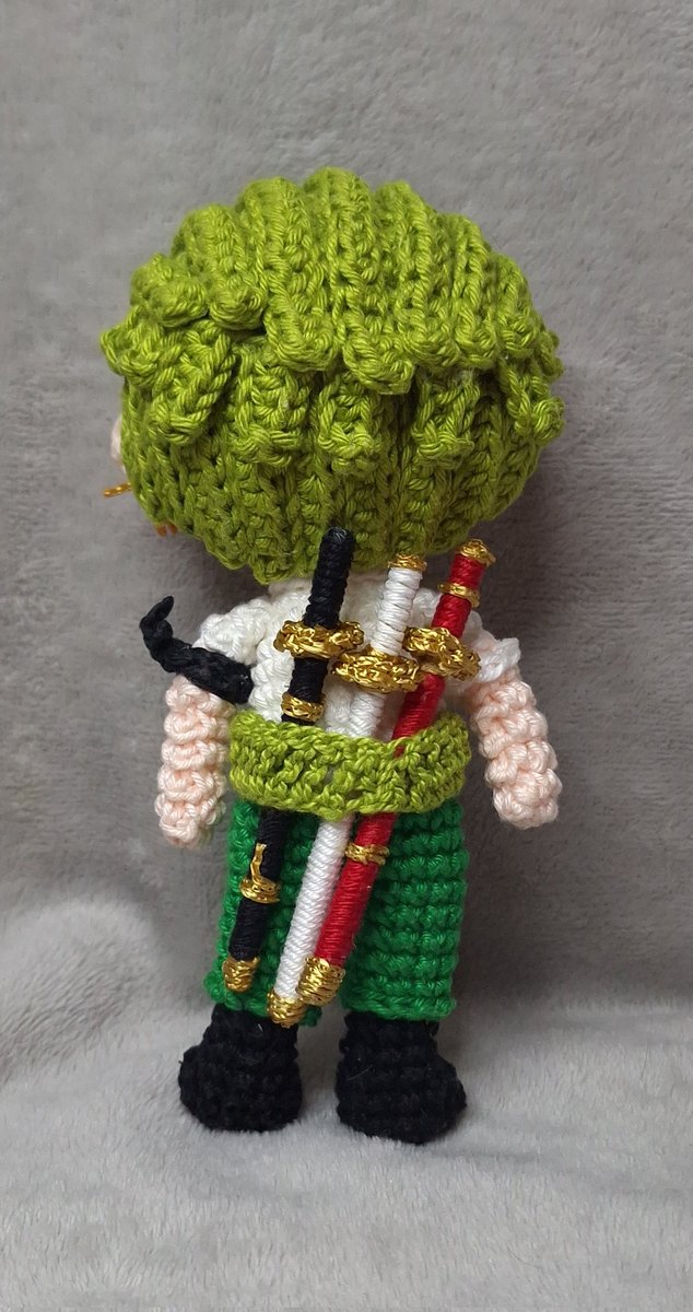 luccheeMilena's tweet photo. Esse Zoro está cheio de referencias! Todas as peças podem ser costumizadas ao seu gosto, eu estou amando viver (Ou quase) da minha arte! 
Tenho mais algumas peças de one piece para postar https://t.co/eVcxKA5PRq