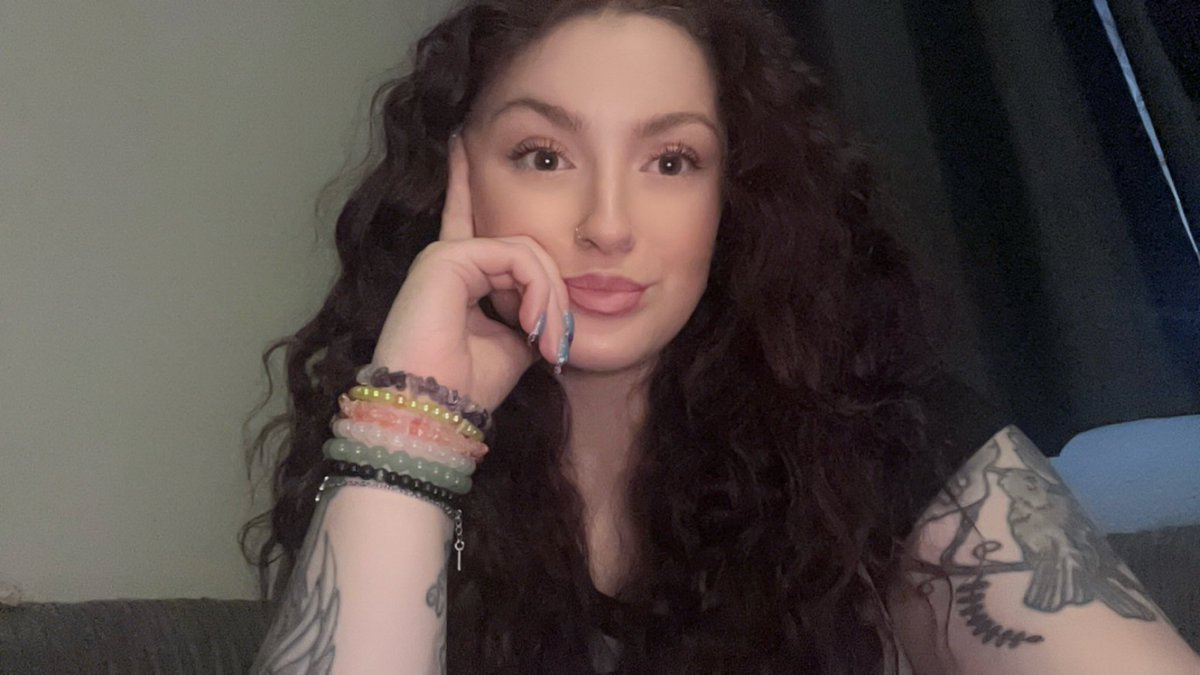 𝓗𝓪𝓻𝓵𝓮𝔂 🌞 🌙 tweet media