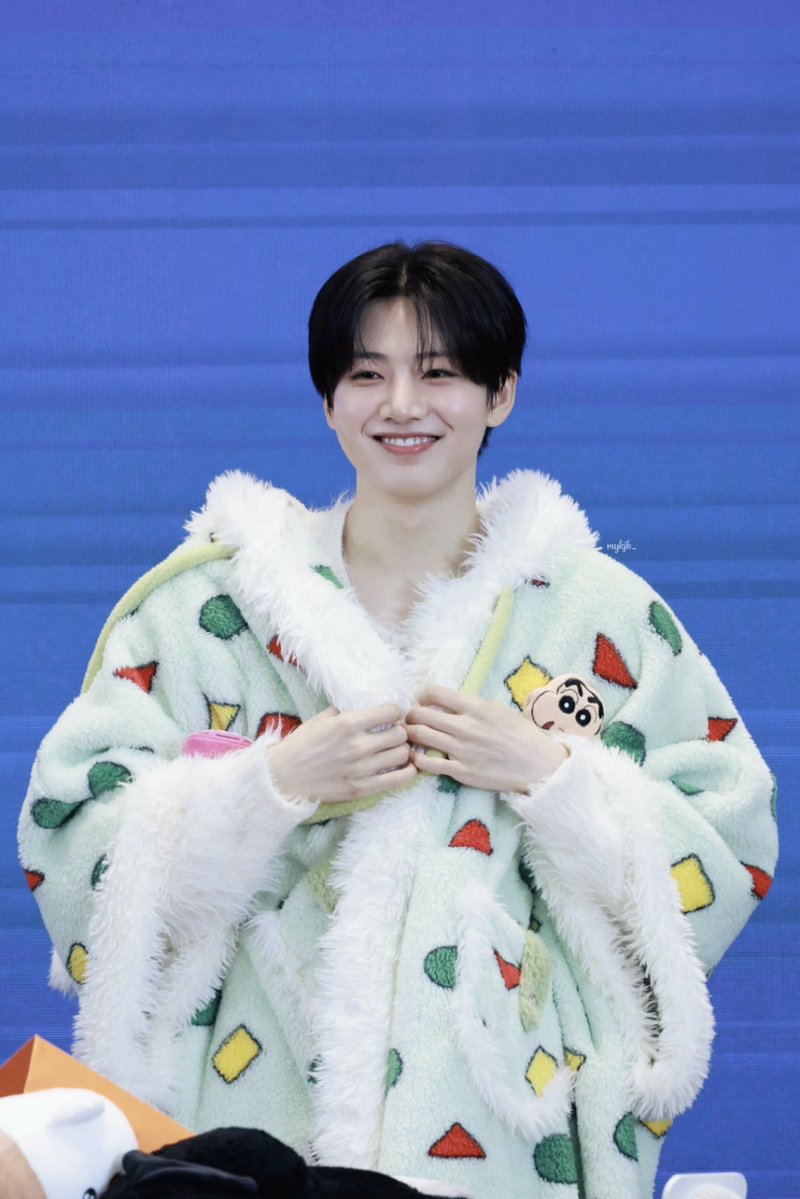 준별이.. tweet media