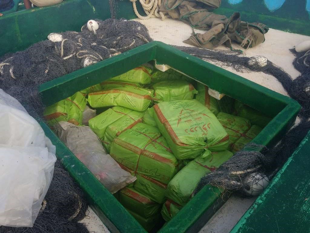 Image de Préfet de La Réunion : #etatyprotezanou | 🚨 Saisie record en mer dans le canal du Mozambique   ➡️ Près de 1,6 tonne de pro