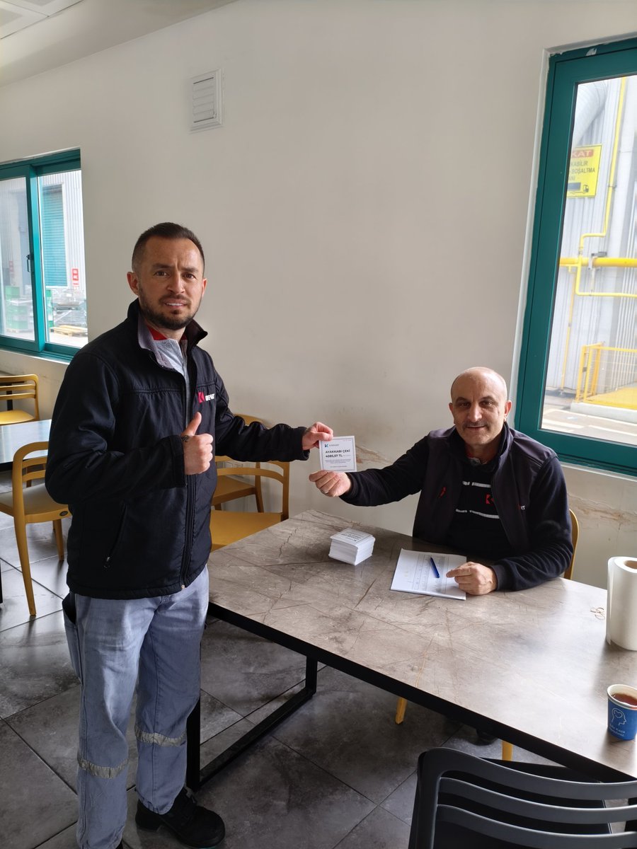 Cevdet2017's tweet photo. Sendikal Kazanımlarımızdan Olan Ayakkabı Çeklerimizin Dağıtımı Başlamıştır.
Güle Güle Kullanın
#TürkMetalSendikası
#GemlikŞube
#KırpartAş
#BirlikteGüçlüyüz https://t.co/DGCpDTcT1f