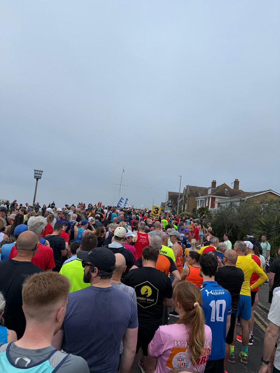 tweettankerton's tweet photo. Brilliant @sportseventsuk #Whitstable 10km run today - approx 1000 runners enjoying a course around Tankerton slopes, Swalecliffe and Herne Bay! - Brilliantly organised and fantastic local support too! https://t.co/xkY3w80sZI