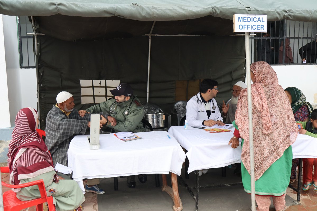 official_dgar's tweet image. MEDICAL CAMP STRENGTHENS CIVIL-MILITARY TIES IN JAMMU &amp;amp; KASHMIR
#AssamRifles in an effort to provide essential healthcare services to the local population, organised a Medical Camp at Boys Higher Secondary School, Mantrigam, of District Kupwara in Jammu &amp;amp; Kashmir, on 03 May 2026,