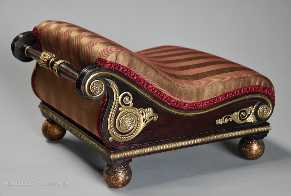 antiques_atlas's tweet image. For SALE on Antiques Atlas we have this
Regency foot stool in manner of Matthew Gregson
antiques-atlas.com/antique/regenc…
From ✨LVS Decorative Arts  ✨ @lvsdec 
#antique #antiques #antiquefurniture #footstool #antiquefootstool