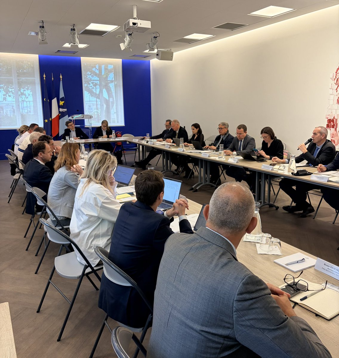 Cannes tweet media