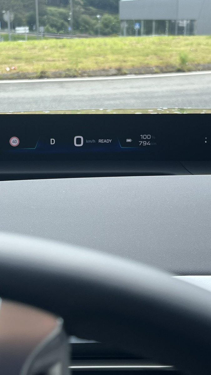 foroelectricos's tweet image. Iniciamos una prueba de autonomía muy especial. La del BMW iX3 👇

✅BMw iX3 50
✅108 kWh de batería
✅recorrido a 120 km/h entre el 100% y el 5% 🔋
✅ temperatura exterior 11 grados

¿Que autonomía y consumo lograremos?

#bmw #bmwix3 @BMWEspana