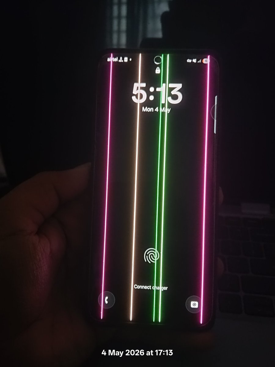 TricolourTribe's tweet image. Green line number 5. My S21 Ultra keeps failing while Samsung India keeps refusing to fix a known defect because the phone was purchased overseas. The lines don't stop at borders why does your responsibility? #Samsung #GreenLine #GalaxyS21Ultra
