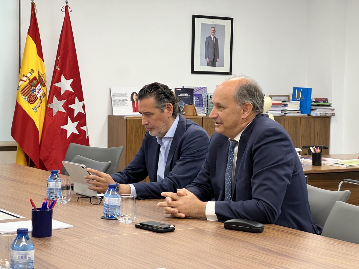 MLopezValverde's tweet image. He mantenido una reunión muy enriquecedora con @Kyndryl sobre cómo la #tecnología debe evolucionar para ser más robusta, inteligente y gobernable.

Hemos hablado de #IA agéntica, resiliencia operativa y ciberseguridad, plataformas de ingeniería y observabilidad y genómica.