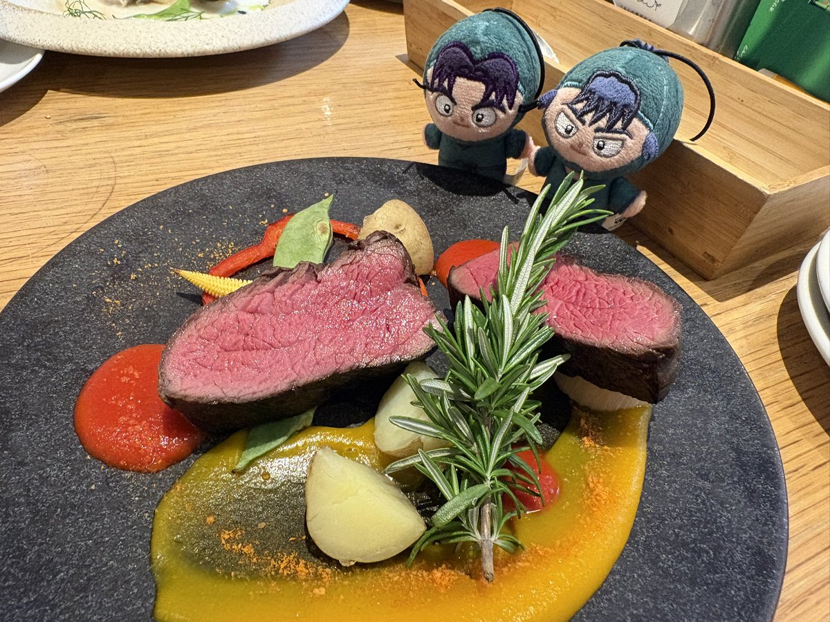 八重 tweet media