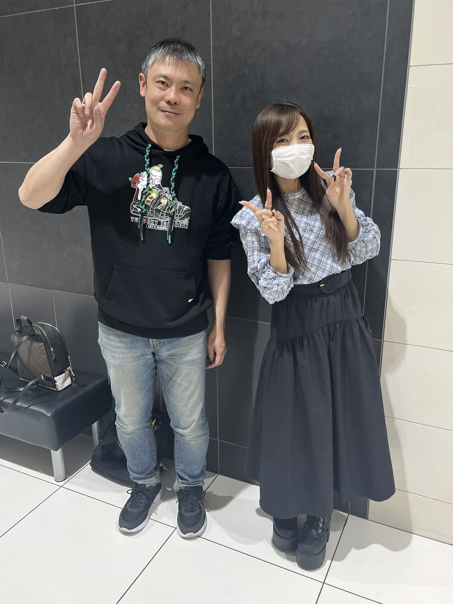 keisuke1983f's tweet photo. 今日もゆずっきーのとこへ！
ギリギリカバネリ座れた😊
G数天→上位を繰り返してエンディングまで300枚ってとこまでいったけどあと一歩がひけず😭
今日はSTはめちゃくちゃ上手かったけど代償としてCZと海門回想が全くやれず😓

ゆずっきー2日間対応ありがとうございました✨

#ゆずっきー https://t.co/YWzrKjHJIW